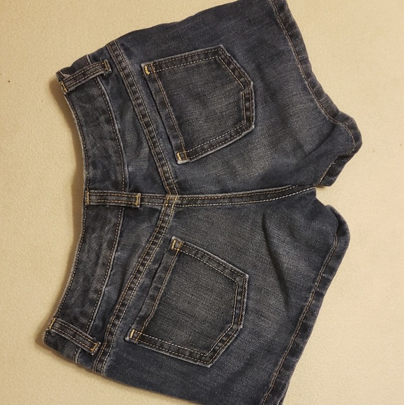 Old Navy Girls Shorts - Picture 2 of 2
